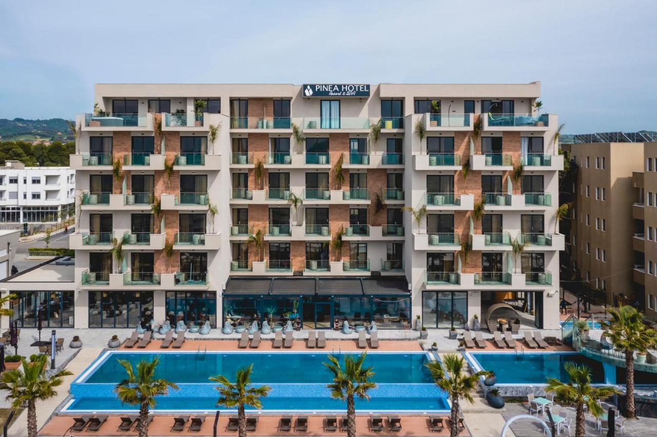 Pinea Hotel Resort & Spa Golem  Exterior photo